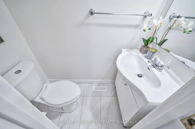 Additional image 17 of 55 Phalen Cres