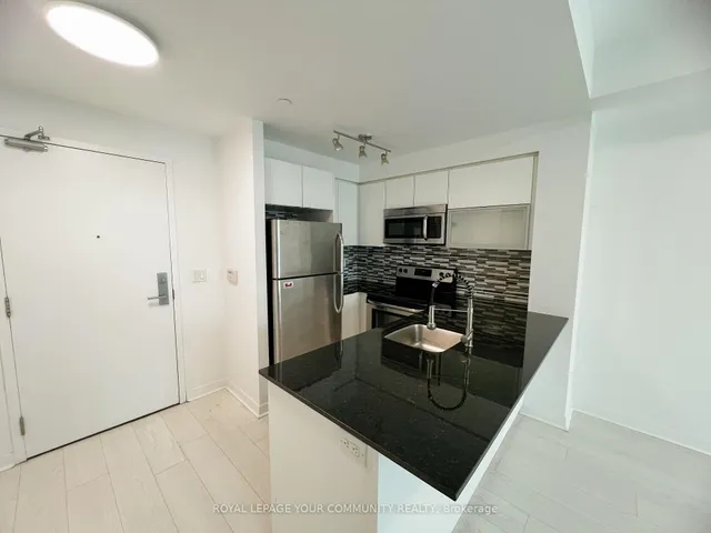 Additional image 9 of 150 East Liberty St Unit 618