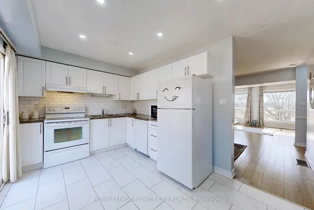 Additional image 12 of 1155 Paramount Dr Unit 43