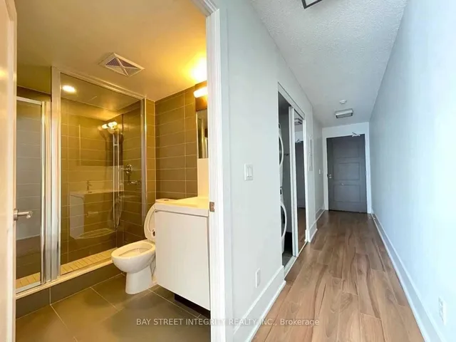 Additional image 3 of 300 Front St Unit 914