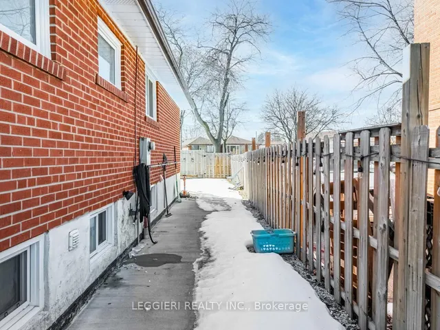 Additional image 27 of 6849 Darcel Ave