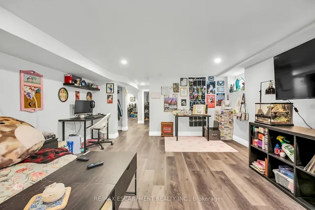 Additional image 29 of 444 Maple Ave