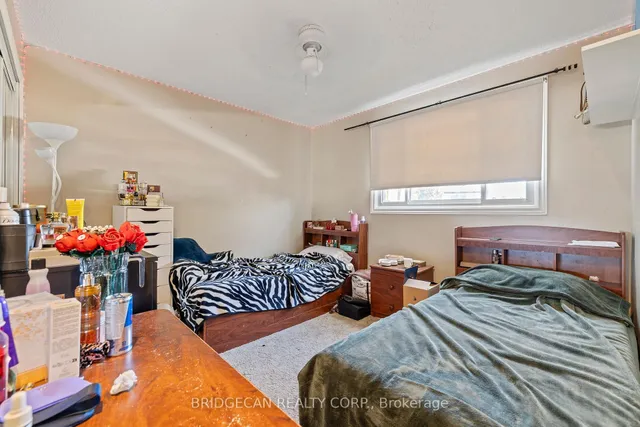 Additional image 25 of 490 Queen Victoria Dr