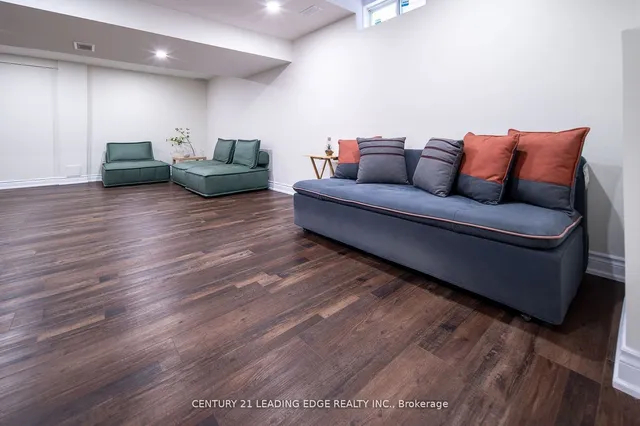 Additional image 24 of 60 Sundance Cres