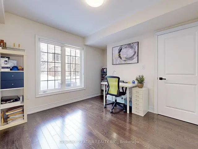 Additional image 33 of 27 Bloorview Pl