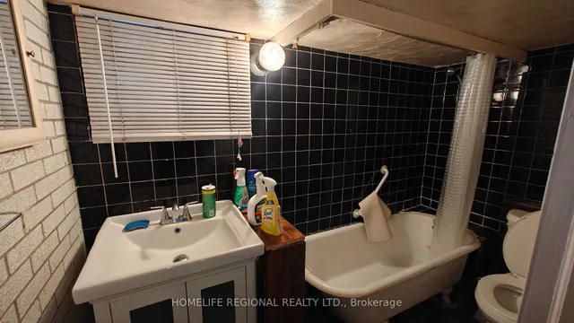 Additional image 6 of 77 Gilbert Ave