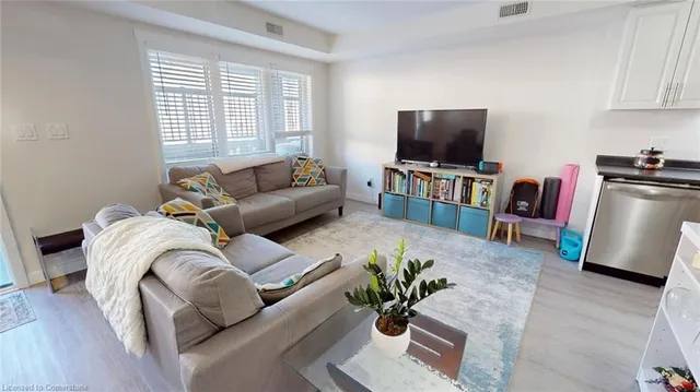 Additional image 5 of 160 Rochefort St Unit D11