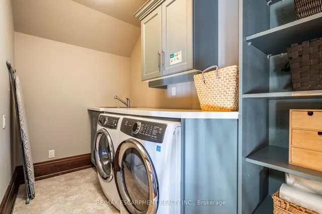 Additional image 30 of 76 Oak Ave