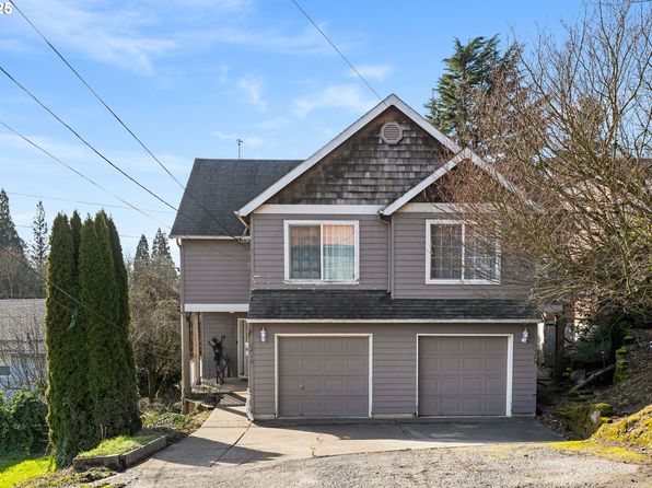 1418 SW Moss St, Portland, OR 97219