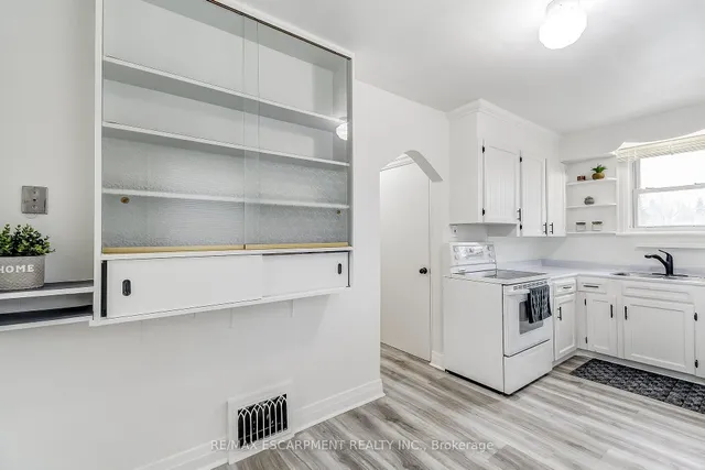 Additional image 10 of 14 WALKER Ave