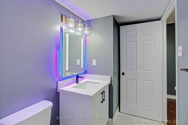 Additional image 19 of 10 Tapscott Rd Unit 304