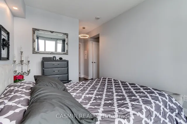 Additional image 10 of 215 FORT YORK Blvd Unit 707