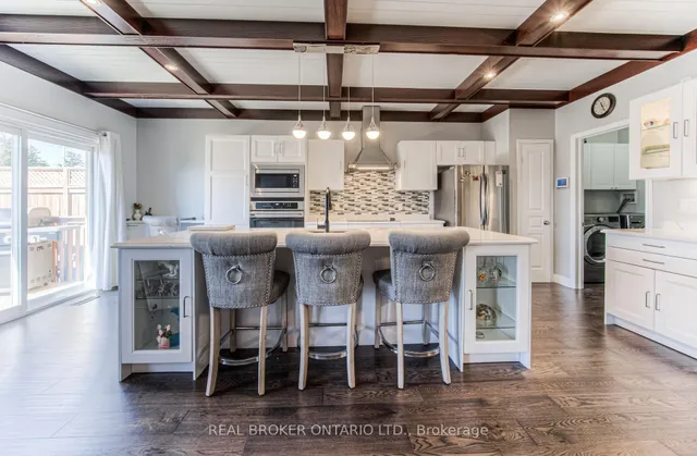 Additional image 13 of 900 Doon Village Rd Unit 4