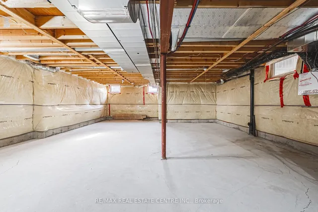 Additional image 39 of 107 Hazelton Ave