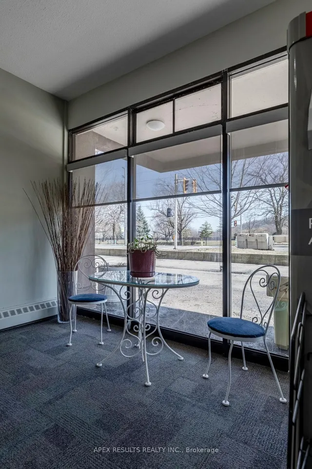 Additional image 4 of 1950 Main St Unit 405