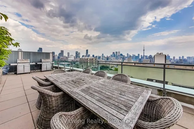 Additional image 40 of 736 Spadina Ave Unit 1411