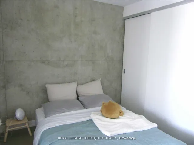 Additional image 8 of 39 Brant St Unit 909