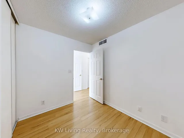 Additional image 18 of 18 Lee Centre Dr Unit 1007