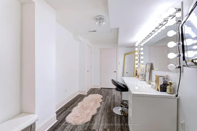 Additional image 29 of 37 Coastline Dr