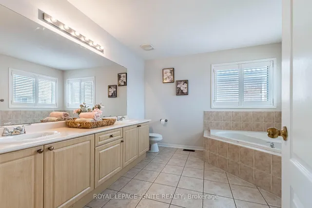 Additional image 27 of 321 Queen Mary Dr