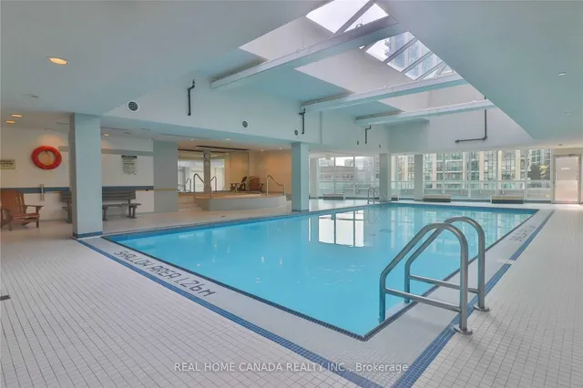 Additional image 12 of 18 Yonge St Unit 814