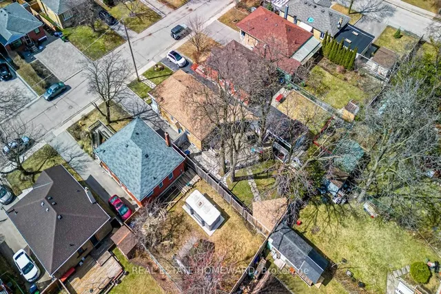 Additional image 28 of 39 Compton Dr