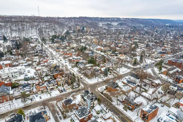 Additional image 40 of 165 Aberdeen Ave