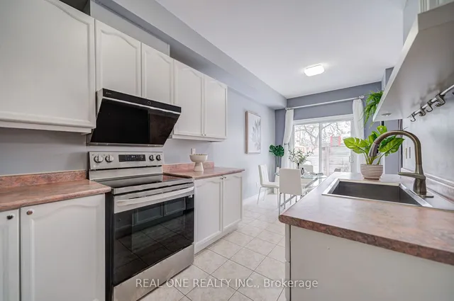 Additional image 11 of 963 KING Rd Unit 25