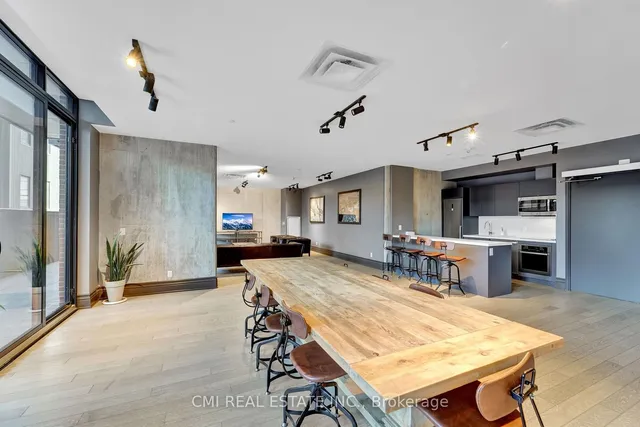 Additional image 21 of 608 Richmond St Unit 1310