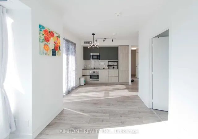 Additional image 14 of 108 Peter St Unit 817