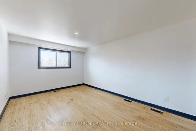 Additional image 31 of 1326 Victoria Park Ave