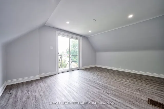 Additional image 22 of 108 Victoria Ave