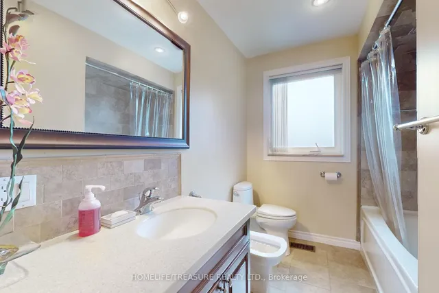 Additional image 25 of 44 Grandville Ave