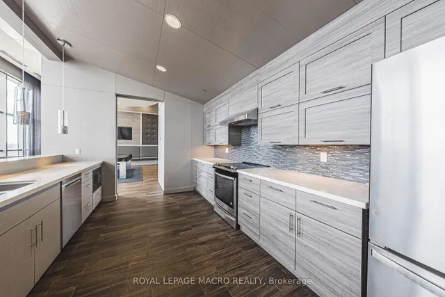 Additional image 30 of 2081 FAIRVIEW St Unit 812