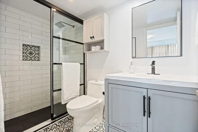 Additional image 10 of 270 Wellington St Unit 1105