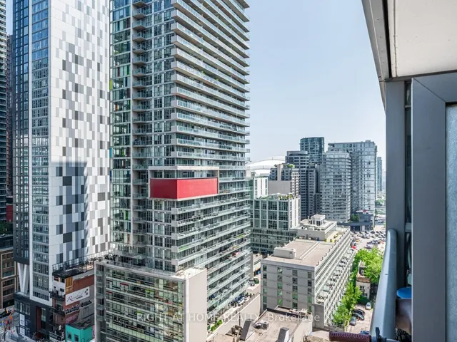 Additional image 33 of 8 charlotte St Unit 1603