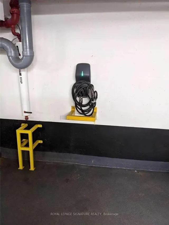 Additional image 29 of 215 Queen St Unit 711