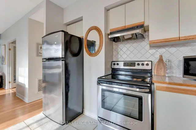 Additional image 17 of 36 James St Unit 701