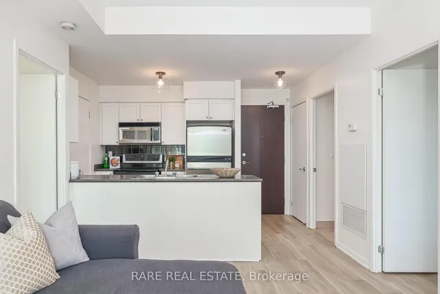 Additional image 9 of 231 Fort York Blvd Unit 233