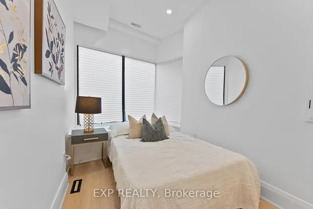 Additional image 42 of 2555 Dundas St