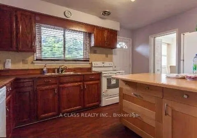 Additional image 4 of 5 Silverview Dr