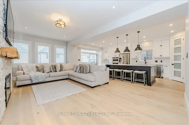 Additional image 6 of 362 Moorlands Cres