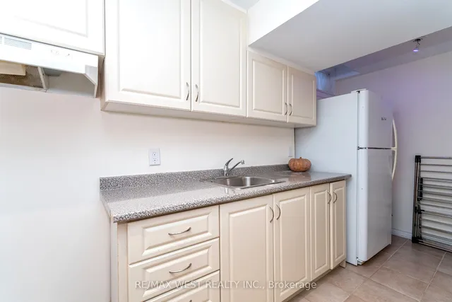 Additional image 31 of 83 Ridgemore Cres