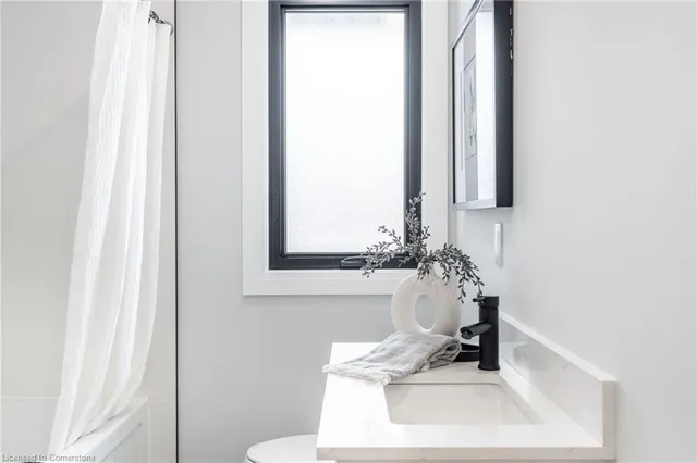 Additional image 32 of 11 James St