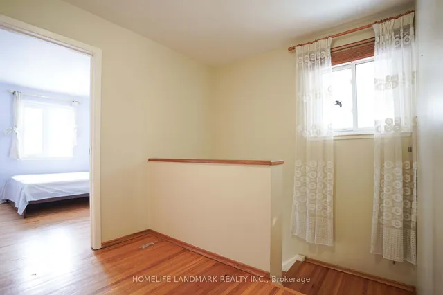 Additional image 27 of 52 Yellowstone St