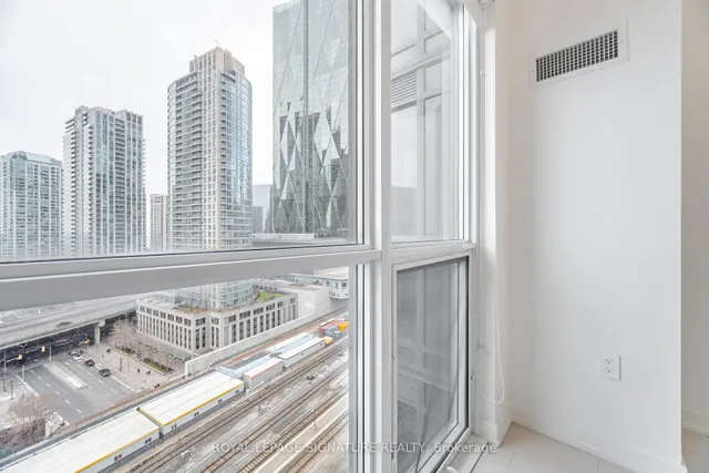 Additional image 23 of 1 The Esplanade Dr Unit 1501