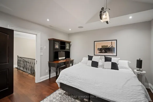 Additional image 28 of 6 Oak Hampton Blvd