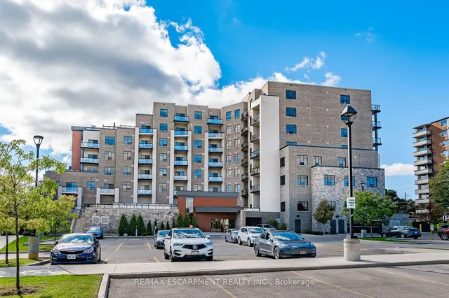 Additional image 36 of 30 Hamilton St Unit 703