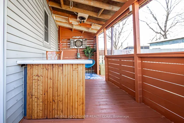 Additional image 29 of 27 Fairview Ave