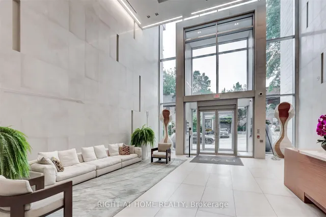 Additional image 14 of 170 Avenue Rd Unit 409